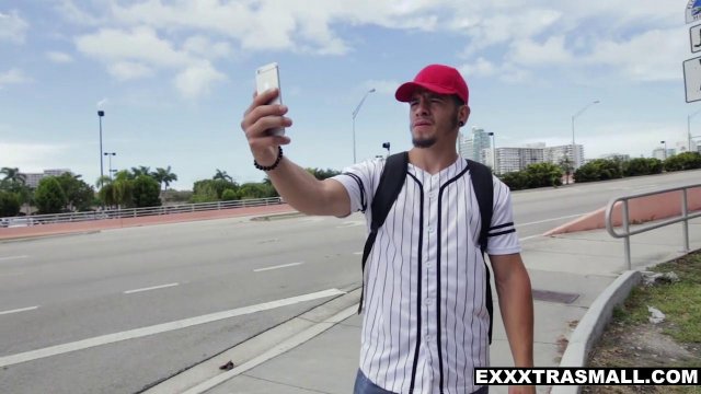 Превью Красотка в костюме Пикачу ласкает большой стояк латиноамериканца № 2373