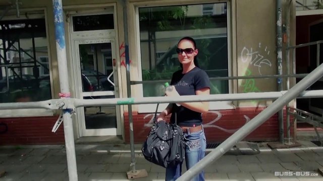 Превью Татуированная красотка прыгает большой вагиной на симпатичном хую и стонет № 3455