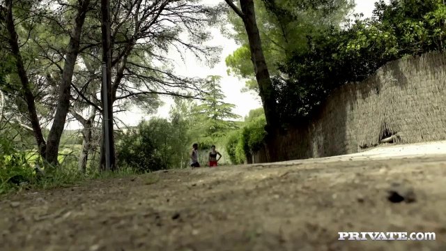 Превью Пара на веранде раком ебется и стонет так, что весь район слышит № 3544