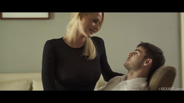 Превью Горячая блондинка оттопырила задок под глубокий трах № 35479