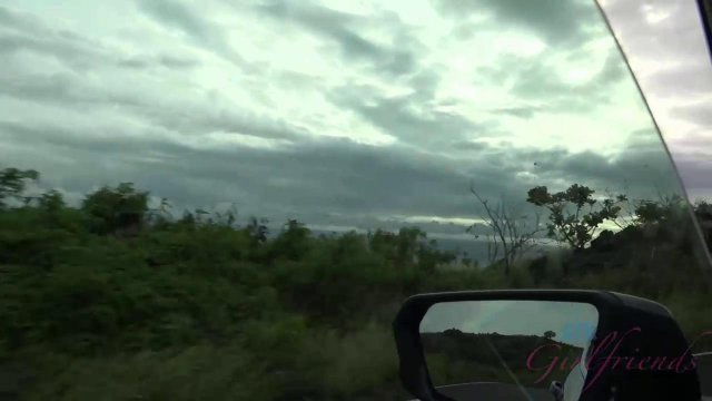 Превью Случайная попутчица минетит водителю в машине, а перед этим дает потрогать свою киску № 39449