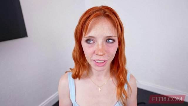 Превью Худая рыжая девица пришла потрахаться на кастинг № 42002