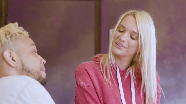 Превью Блонда раздвинула ноги, чтобы насладиться куни и сексом № 42031