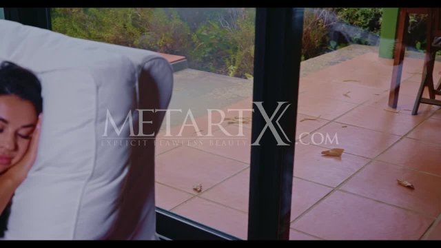 Превью Красивое соло-шоу от молодой темноволосой модели № 44643