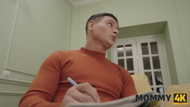 Превью Пока мамы нет дома её дочь развлекается с отчимом № 44645