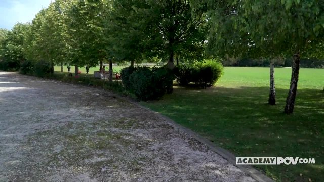 Возможность удовлетворить сразу трёх первокурсниц